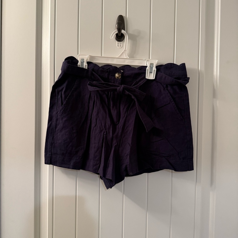 Women's High Waisted Scalloped Shorts